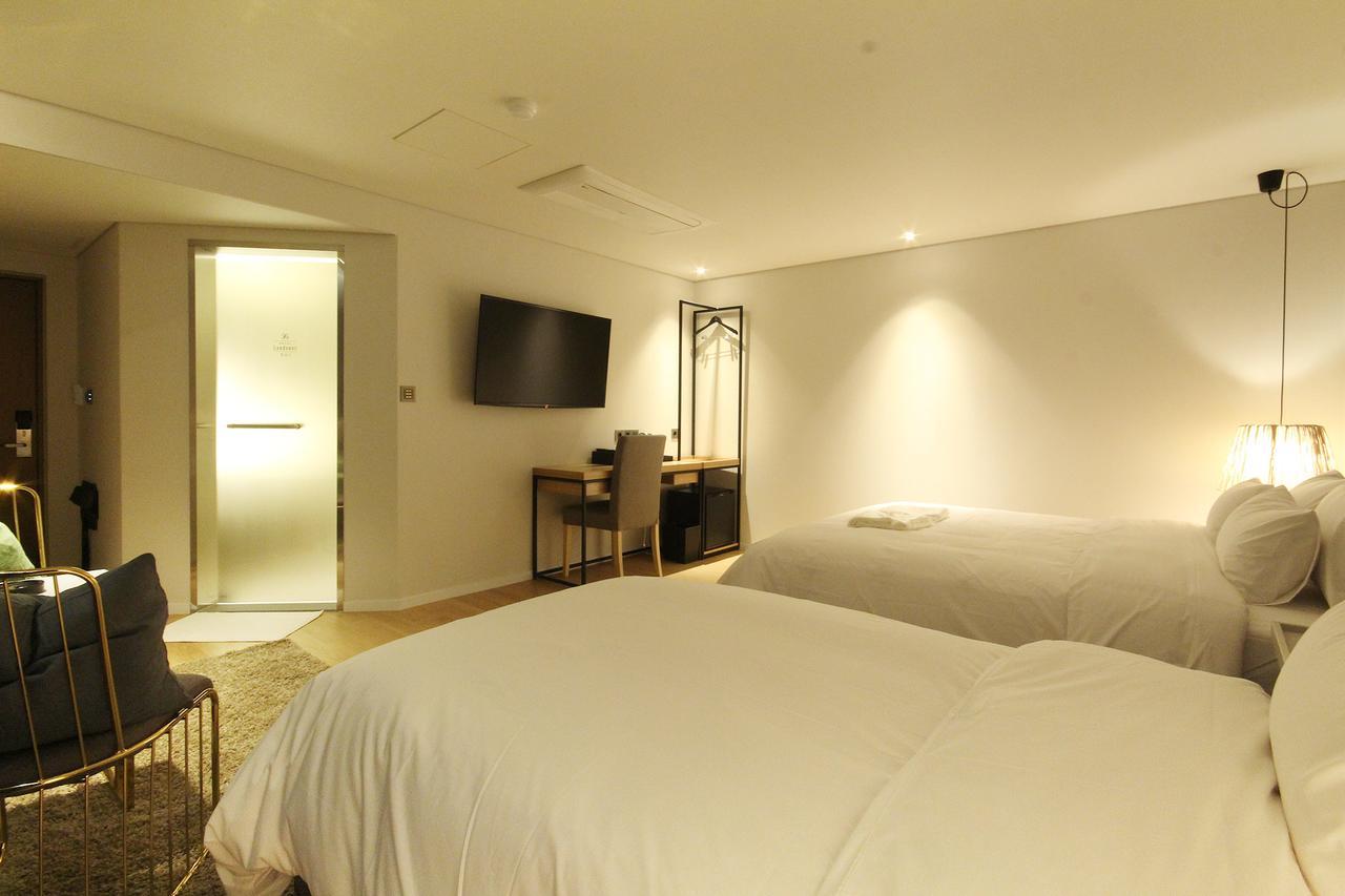 בוסאן Hotel Londoner Hwamyeong מראה חיצוני תמונה
