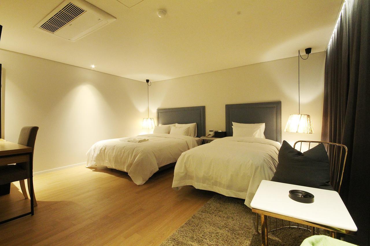 בוסאן Hotel Londoner Hwamyeong מראה חיצוני תמונה