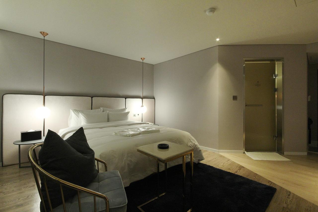 בוסאן Hotel Londoner Hwamyeong מראה חיצוני תמונה