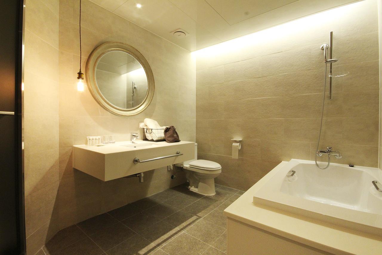 בוסאן Hotel Londoner Hwamyeong מראה חיצוני תמונה