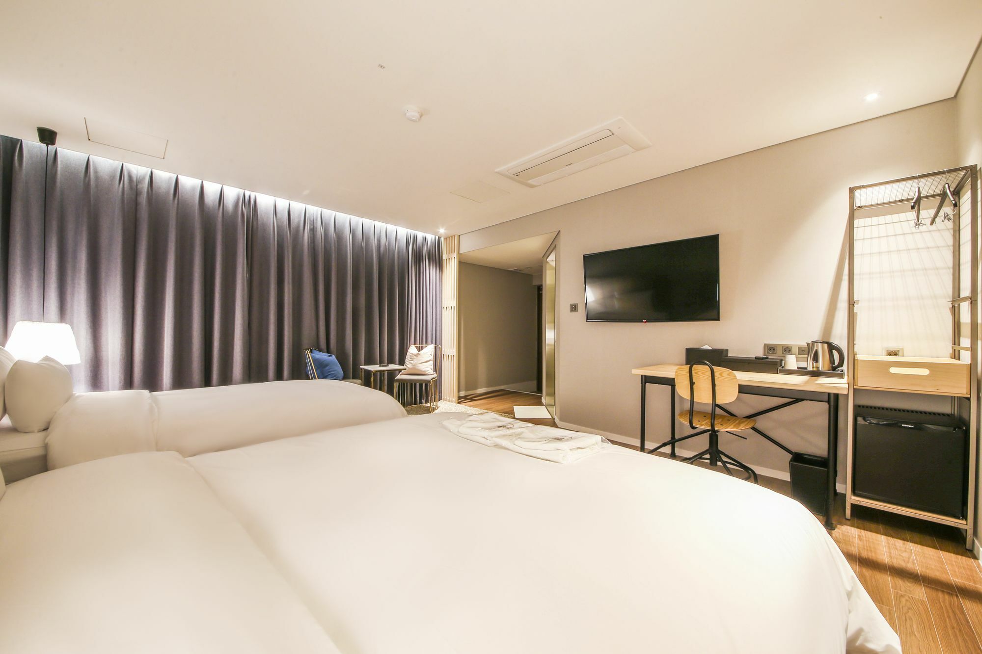 בוסאן Hotel Londoner Hwamyeong מראה חיצוני תמונה