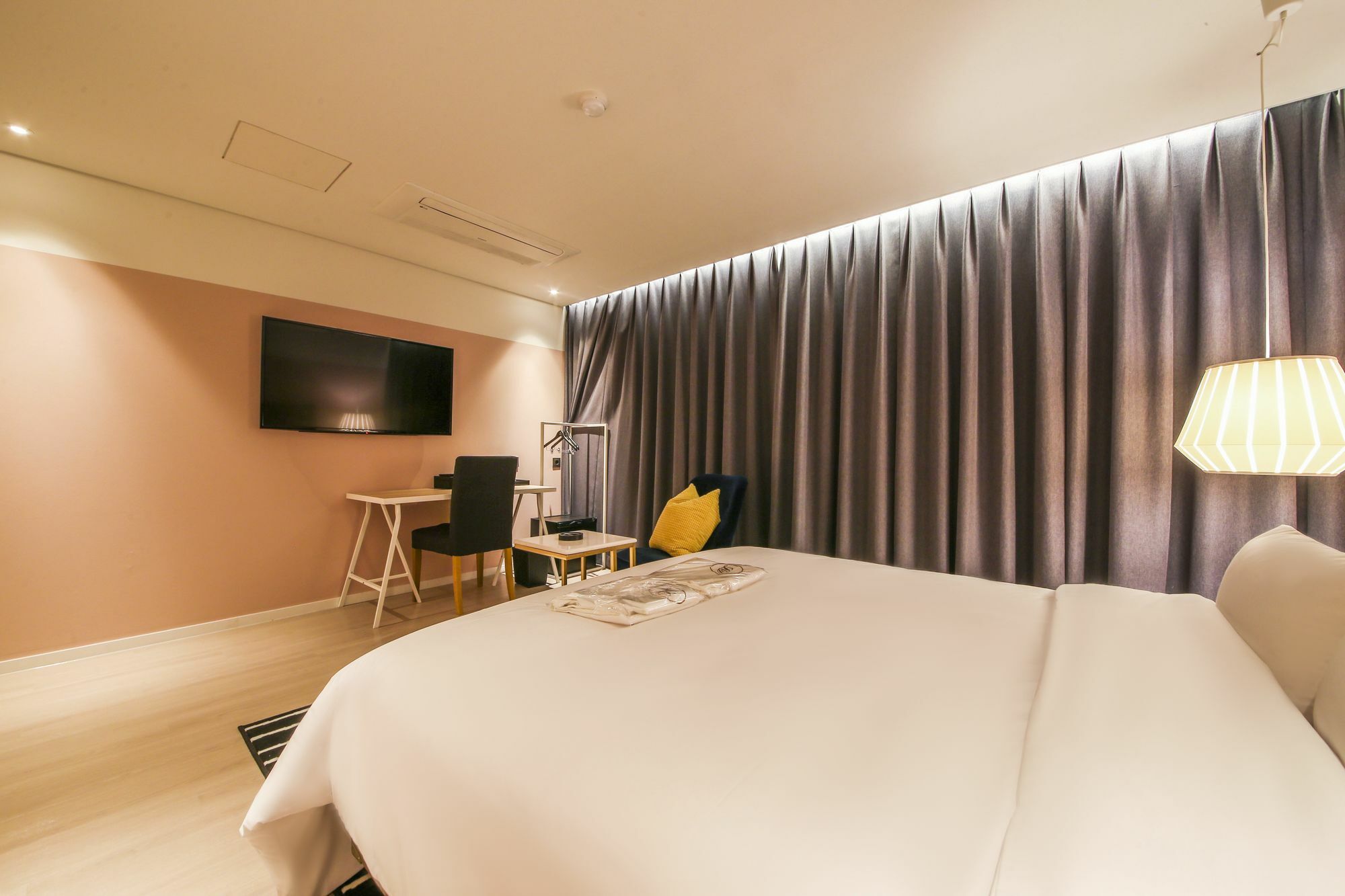 בוסאן Hotel Londoner Hwamyeong מראה חיצוני תמונה